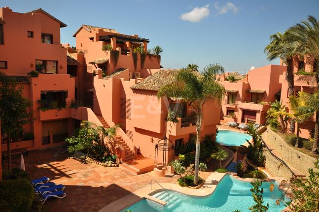 Fully Modernised Beachside Penthouse in Elviria