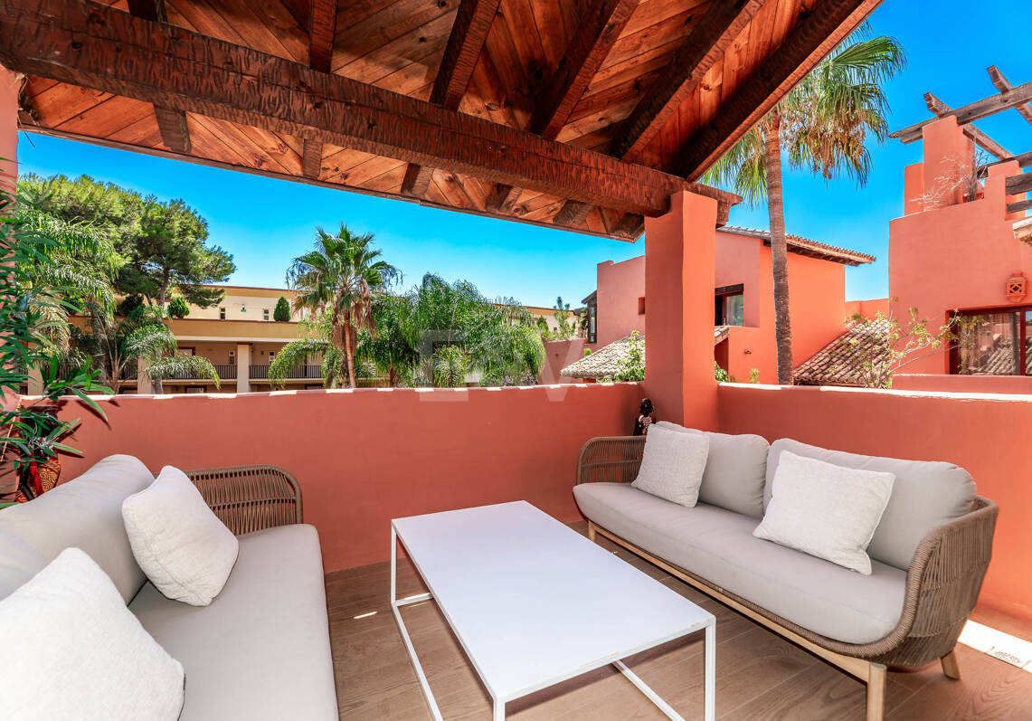 Fully Modernised Beachside Penthouse in Elviria