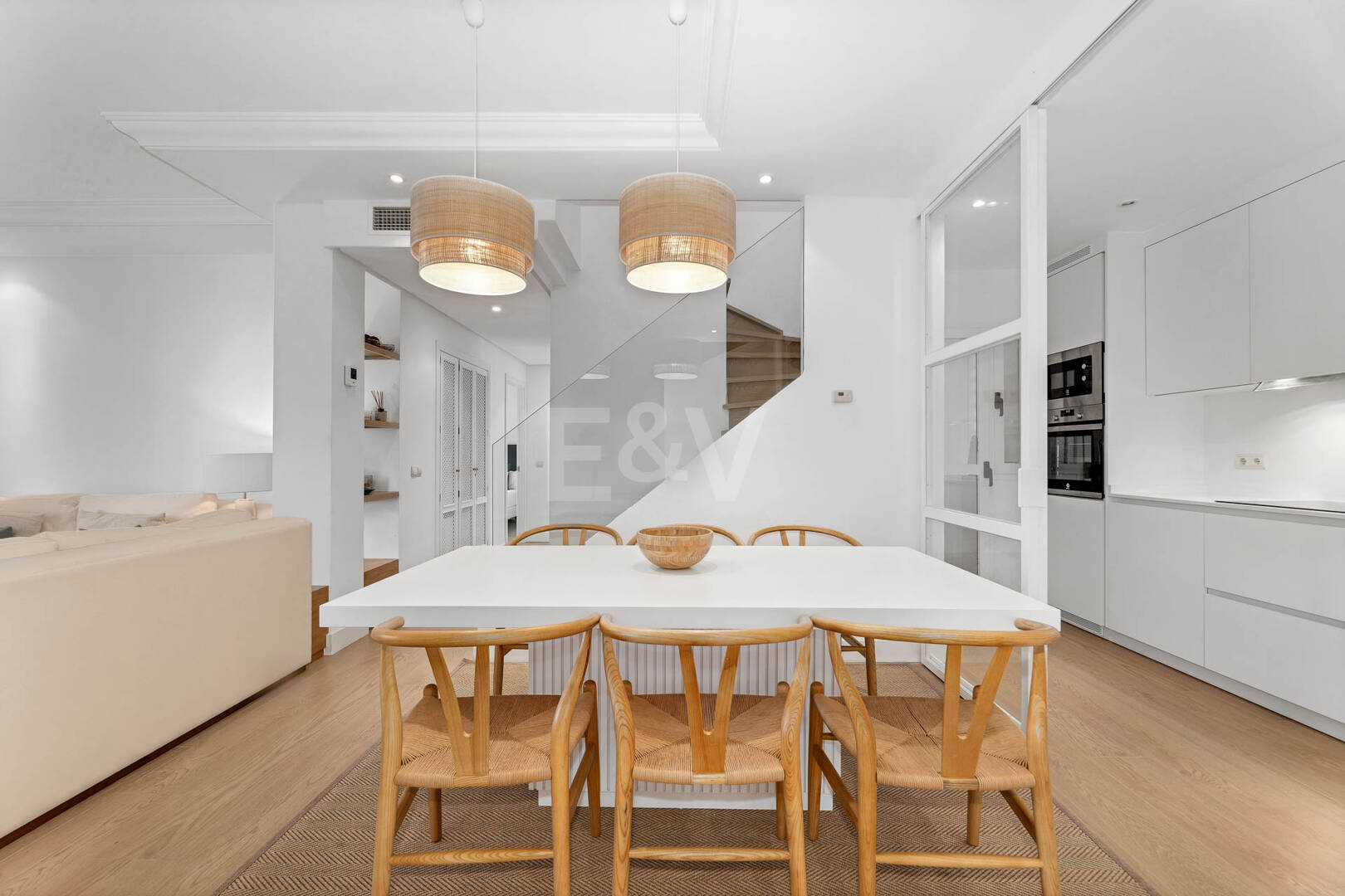 Fully Modernised Beachside Penthouse in Elviria