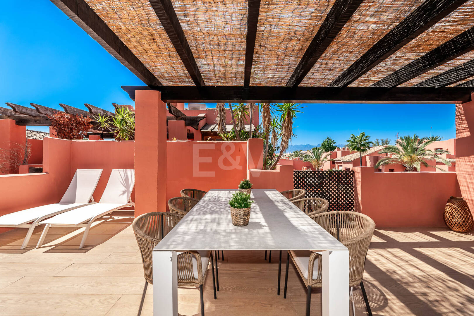 Fully Modernised Beachside Penthouse in Elviria