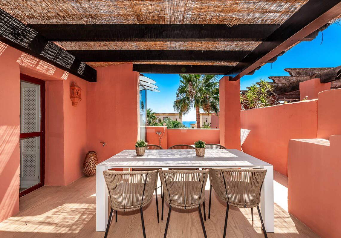 Fully Modernised Beachside Penthouse in Elviria