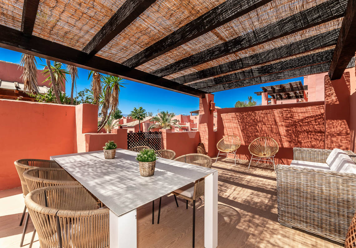 Fully Modernised Beachside Penthouse in Elviria