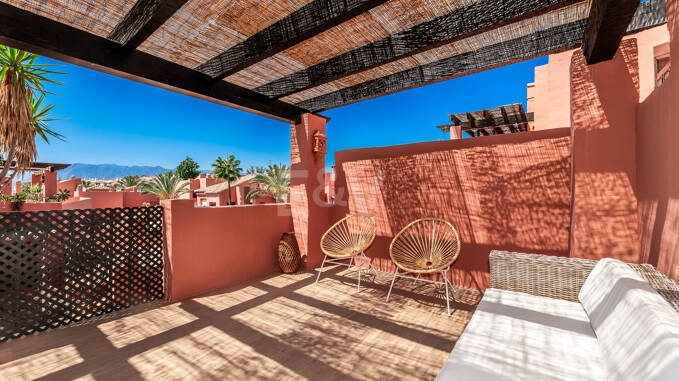 Fully Modernised Beachside Penthouse in Elviria