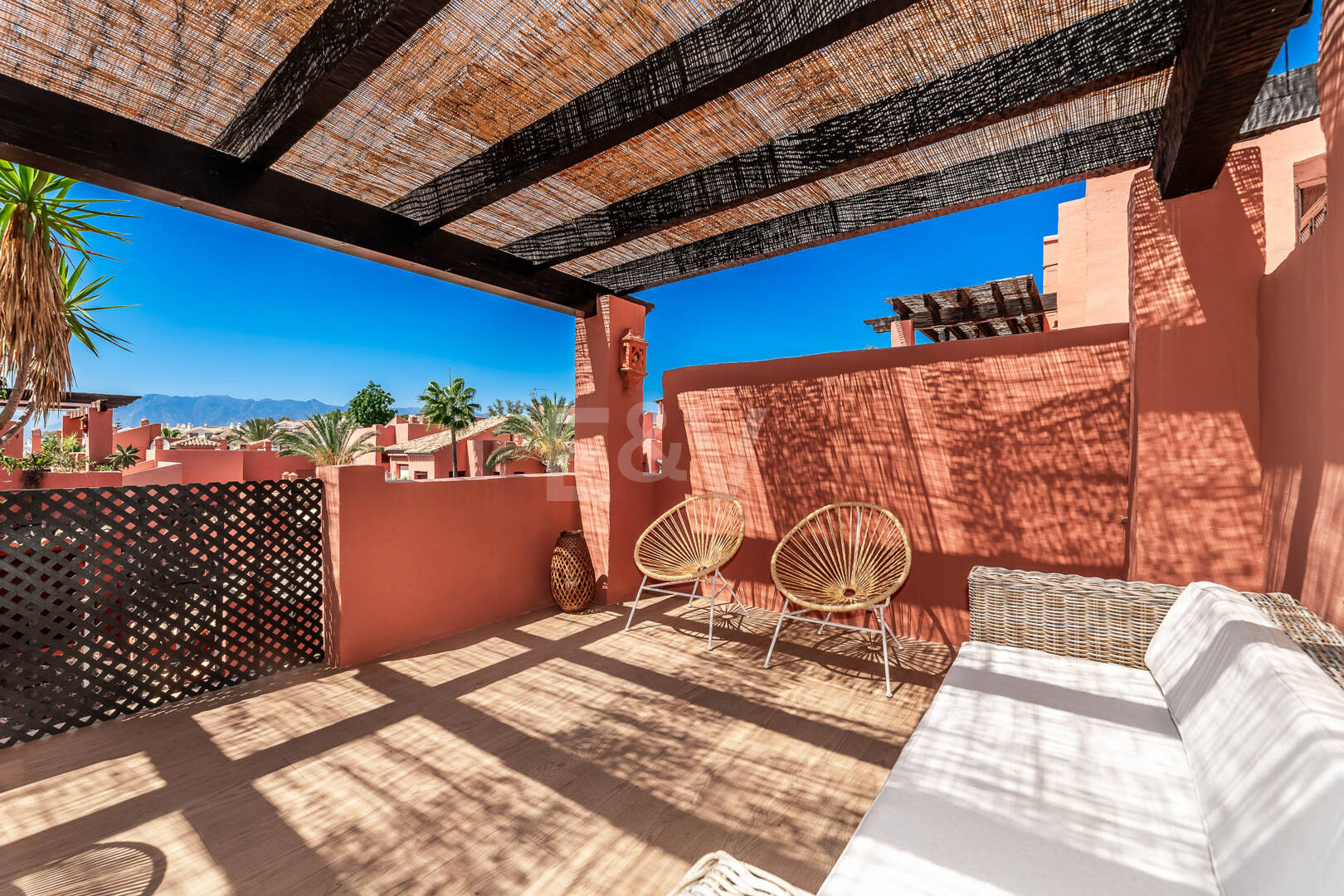 Fully Modernised Beachside Penthouse in Elviria