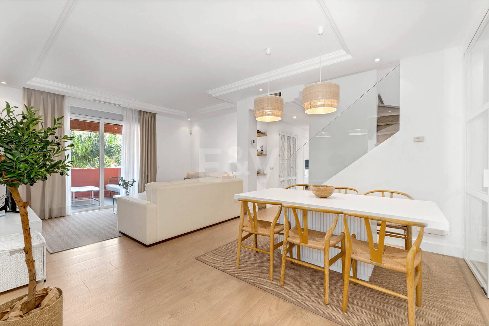 Fully Modernised Beachside Penthouse in Elviria