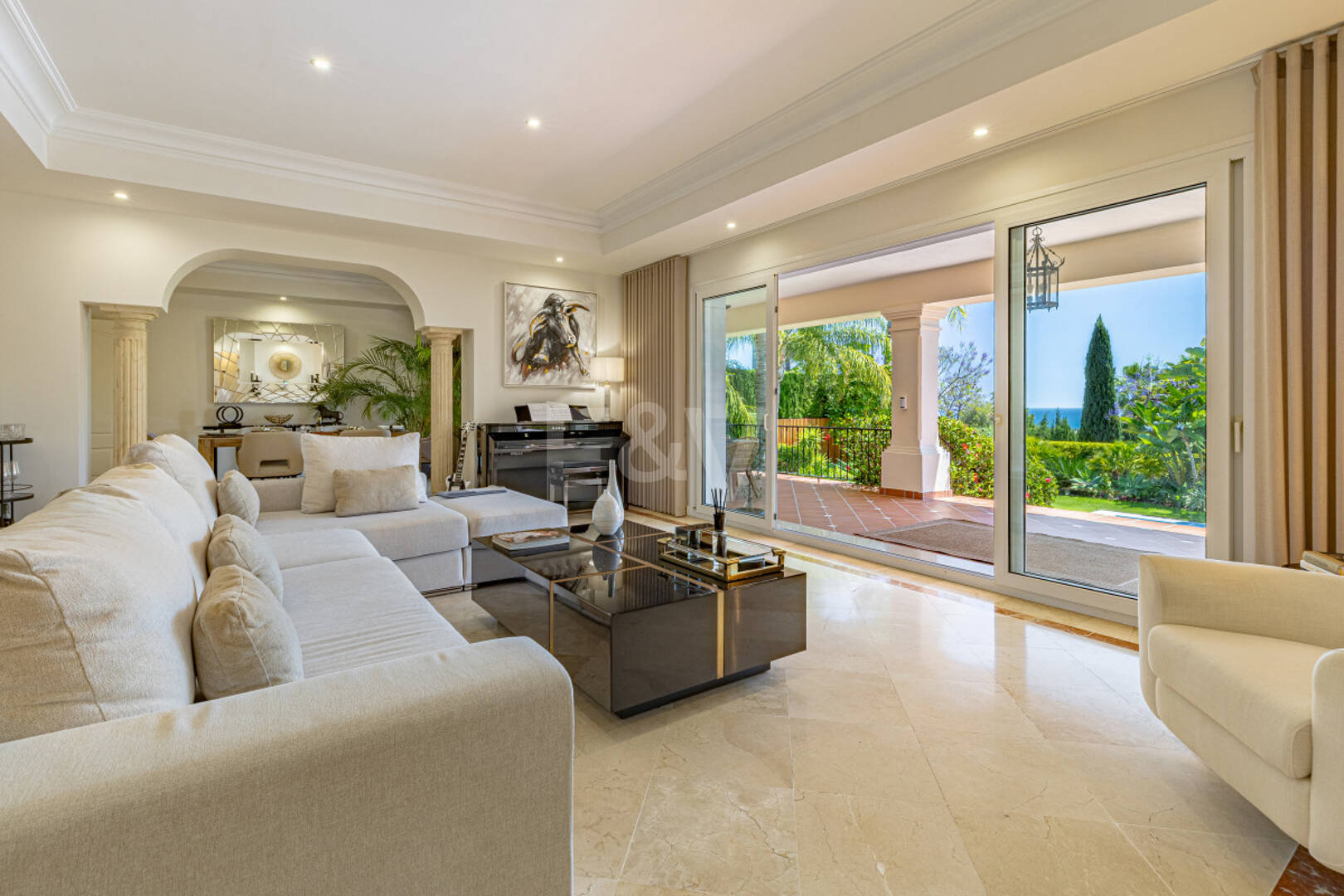 Luxurious Timeless Residence with Panoramic Sea Views in Los Flamingos