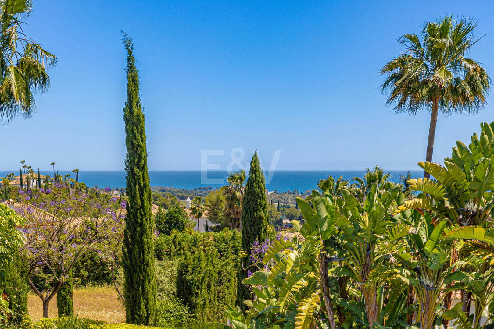 Luxurious Timeless Residence with Panoramic Sea Views in Los Flamingos