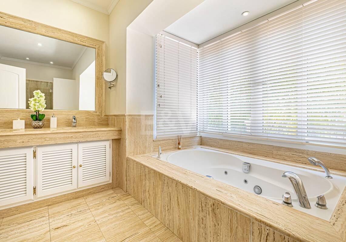 Luxurious Timeless Residence with Panoramic Sea Views in Los Flamingos