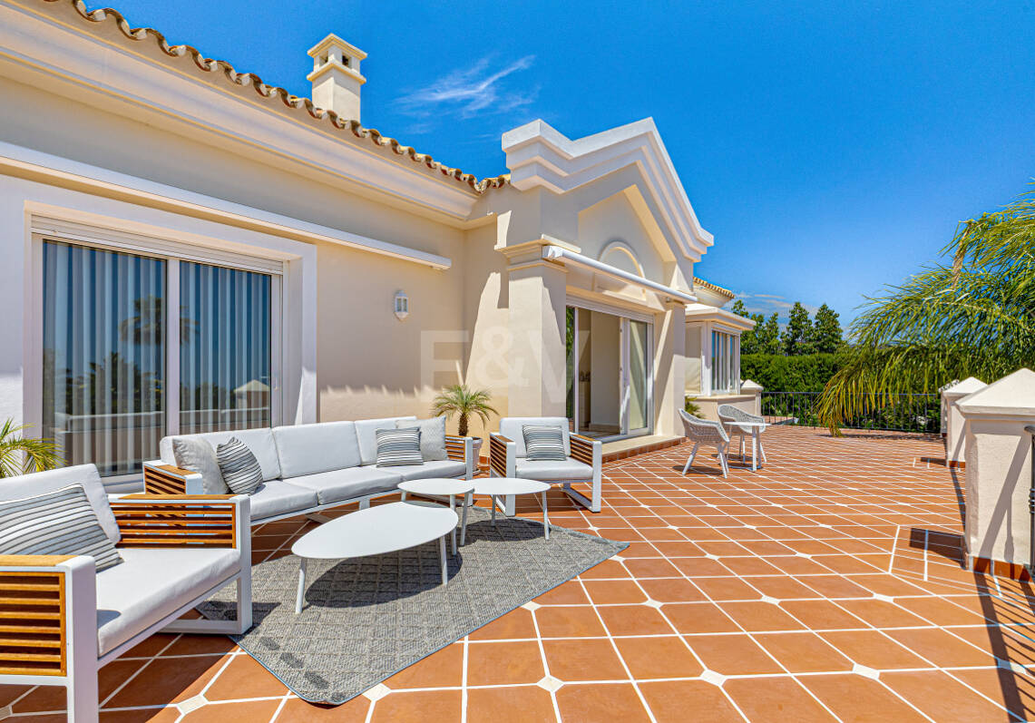 Luxurious Timeless Residence with Panoramic Sea Views in Los Flamingos