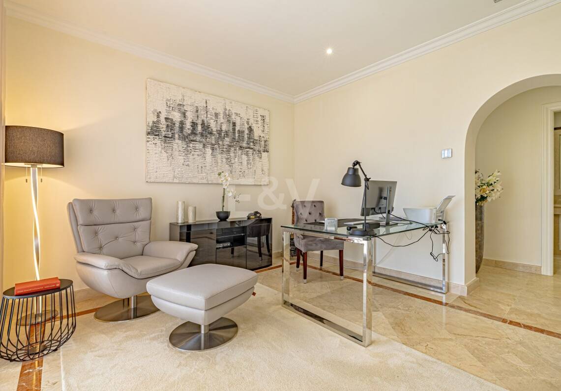 Luxurious Timeless Residence with Panoramic Sea Views in Los Flamingos