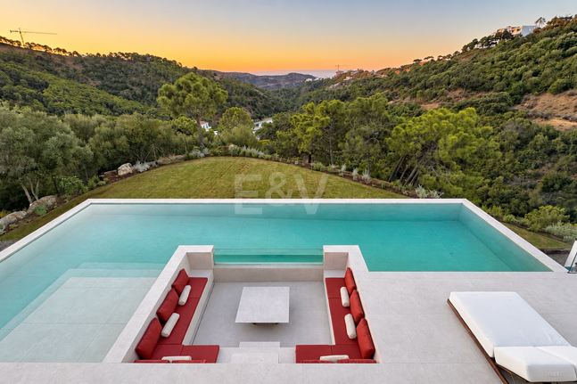 Moderna Villa de Lujo con Wellness Privado en Monte Mayor
