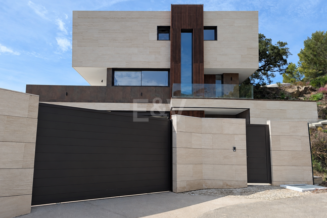 Moderna Villa de Lujo con Wellness Privado en Monte Mayor
