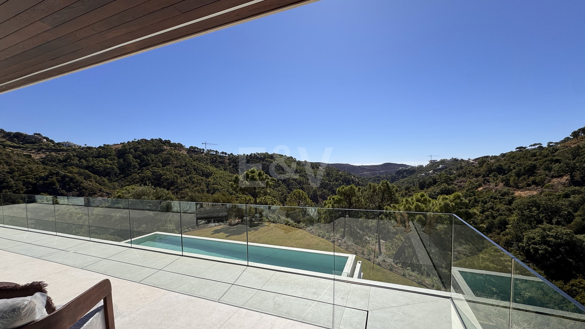 Moderna Villa de Lujo con Wellness Privado en Monte Mayor