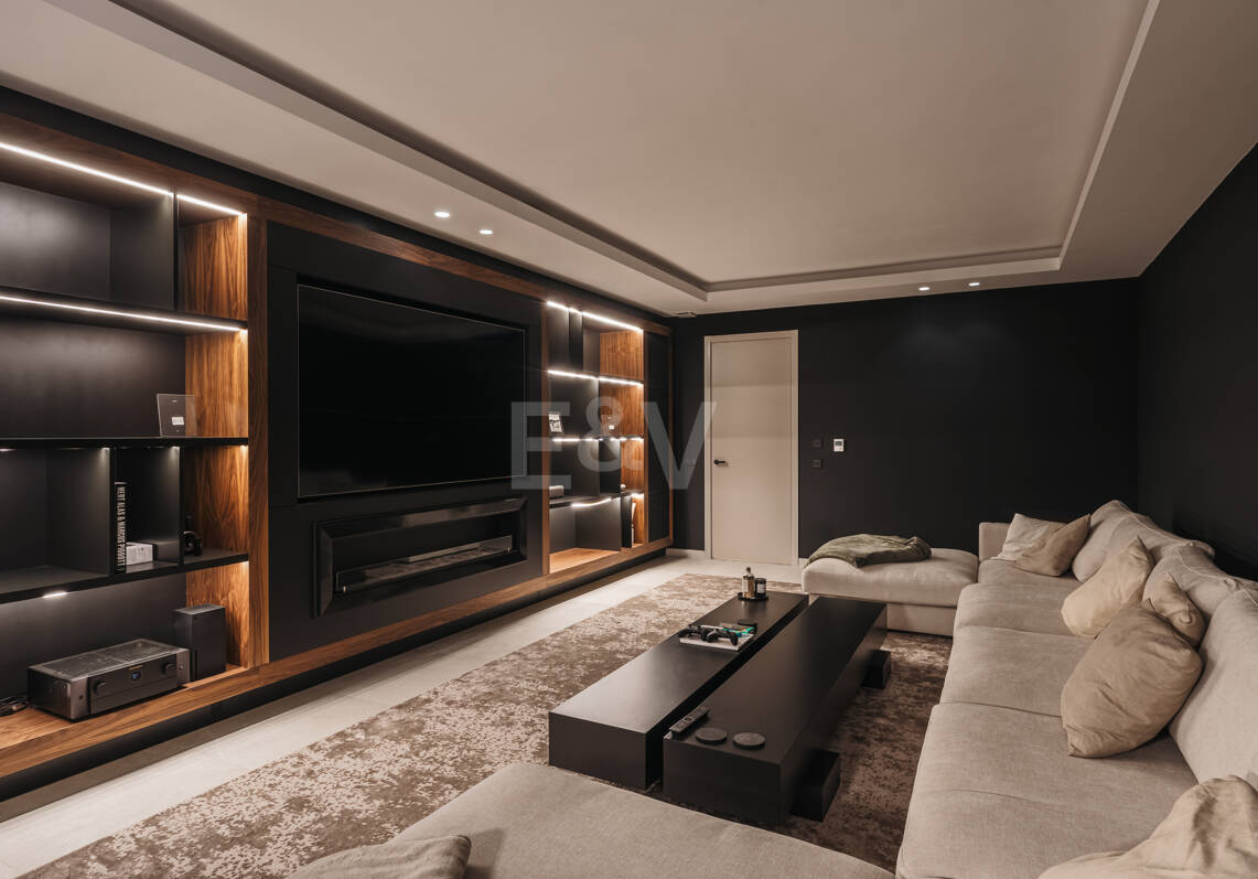 Villa Andrea - Chef-d'œuvre contemporain en première ligne de golf à Santa Maria Golf, Elviria