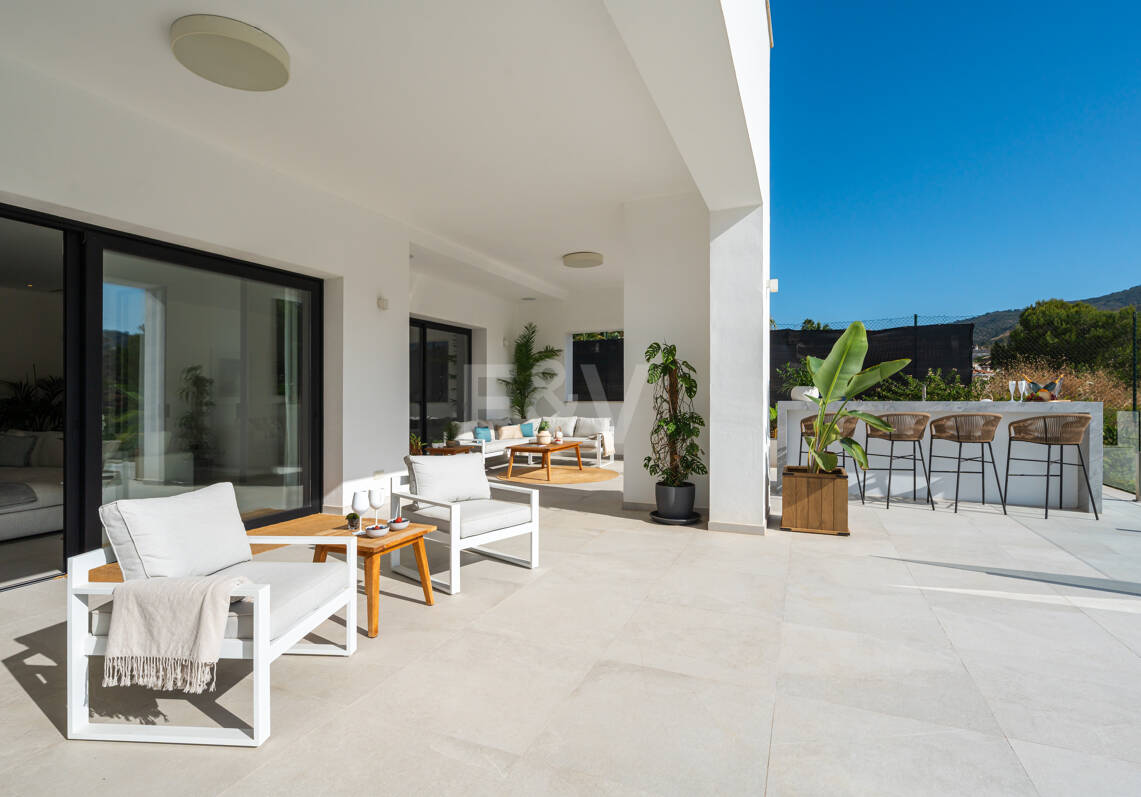 Villa Andrea - Chef-d'œuvre contemporain en première ligne de golf à Santa Maria Golf, Elviria