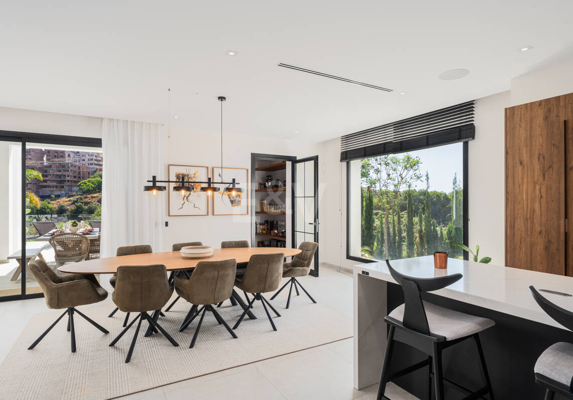 Villa Andrea - Chef-d'œuvre contemporain en première ligne de golf à Santa Maria Golf, Elviria