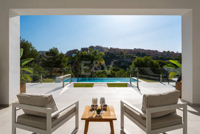 Villa Andrea - Chef-d'œuvre contemporain en première ligne de golf à Santa Maria Golf, Elviria