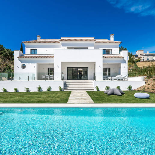 Villa Andrea - Chef-d'œuvre contemporain en première ligne de golf à Santa Maria Golf, Elviria