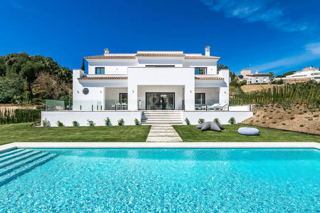 Villa Andrea - Chef-d'œuvre contemporain en première ligne de golf à Santa Maria Golf, Elviria