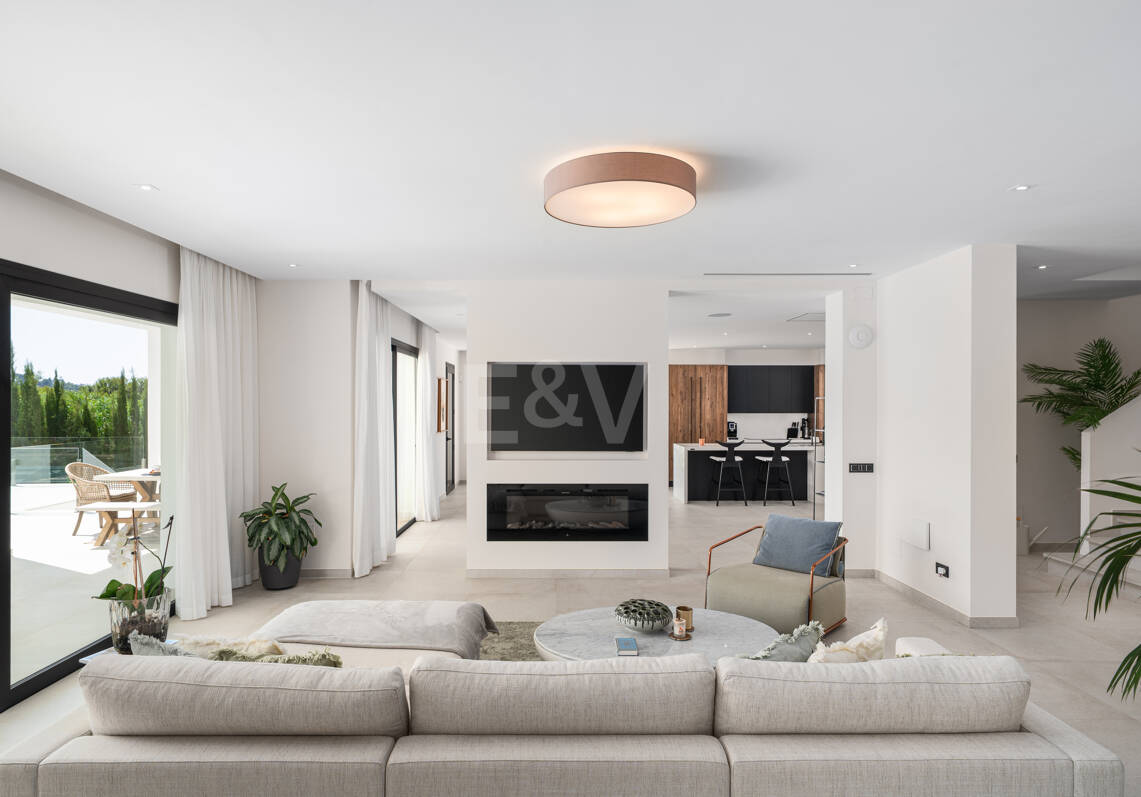 Villa Andrea - Chef-d'œuvre contemporain en première ligne de golf à Santa Maria Golf, Elviria