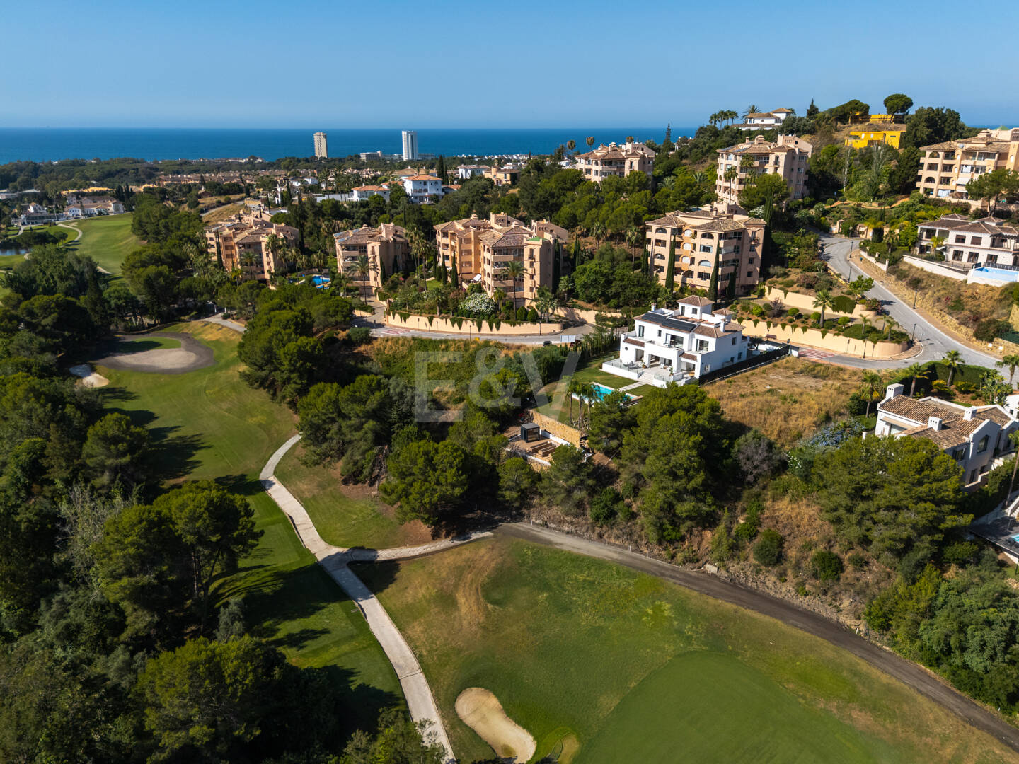 Villa Andrea - Chef-d'œuvre contemporain en première ligne de golf à Santa Maria Golf, Elviria