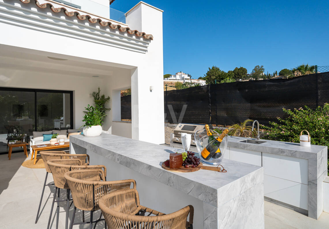 Villa Andrea - Chef-d'œuvre contemporain en première ligne de golf à Santa Maria Golf, Elviria