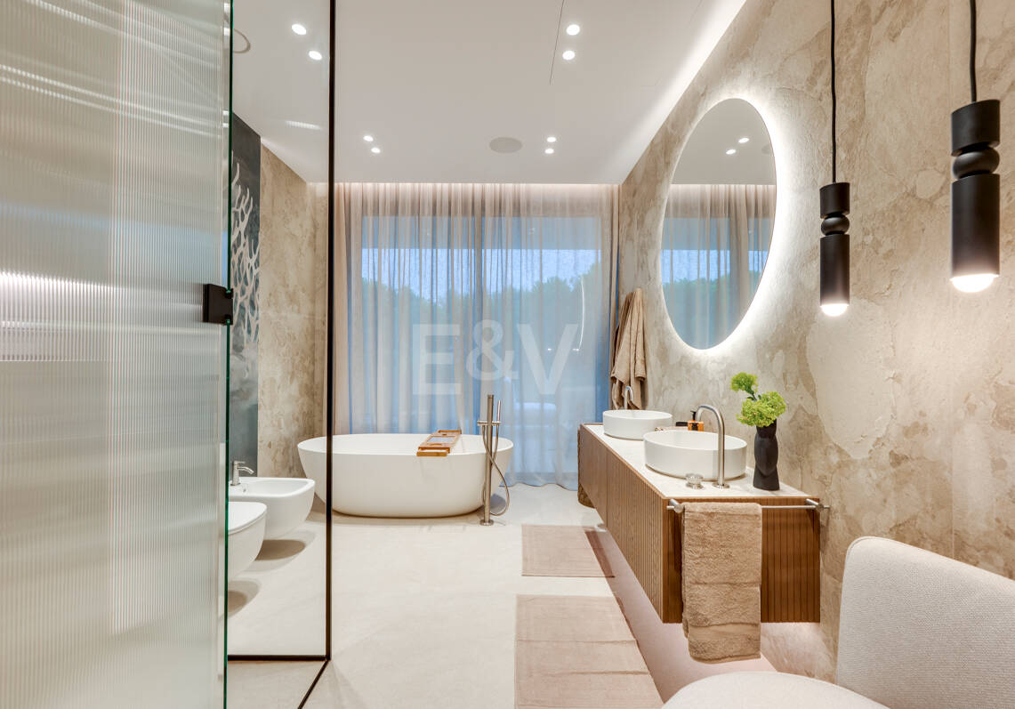 Exclusiva villa en construcción en Nagüeles