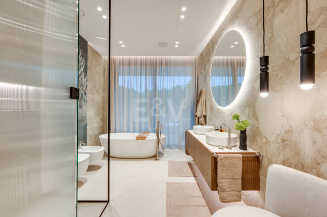 Exclusiva villa en construcción en Nagüeles