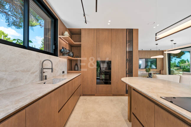 Exclusiva villa en construcción en Nagüeles