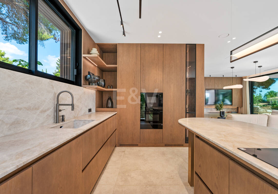 Exclusiva villa en construcción en Nagüeles