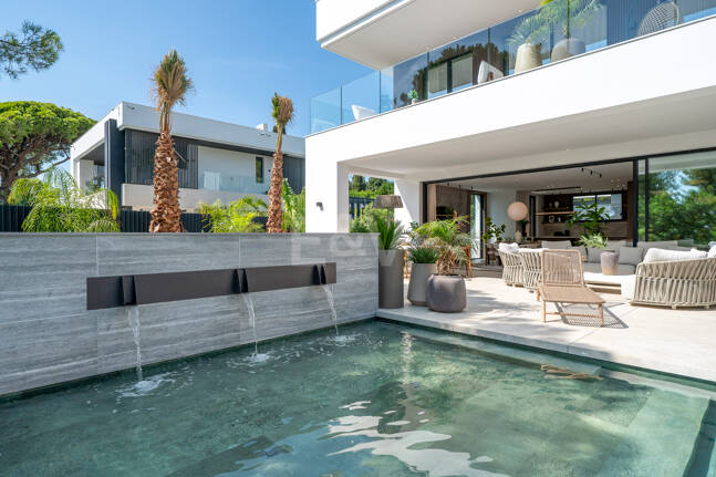 Exclusiva villa en construcción en Nagüeles