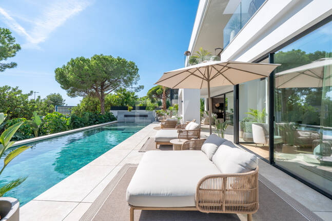 Exclusiva villa en construcción en Nagüeles