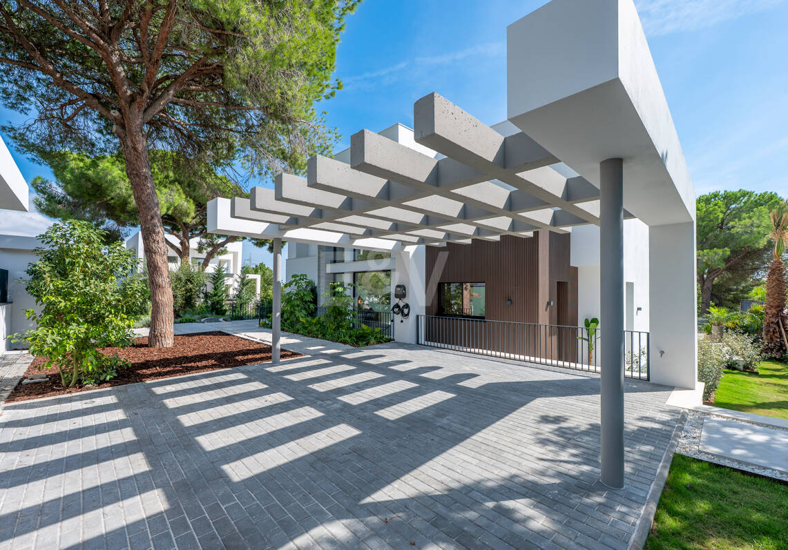 Exclusiva villa en construcción en Nagüeles