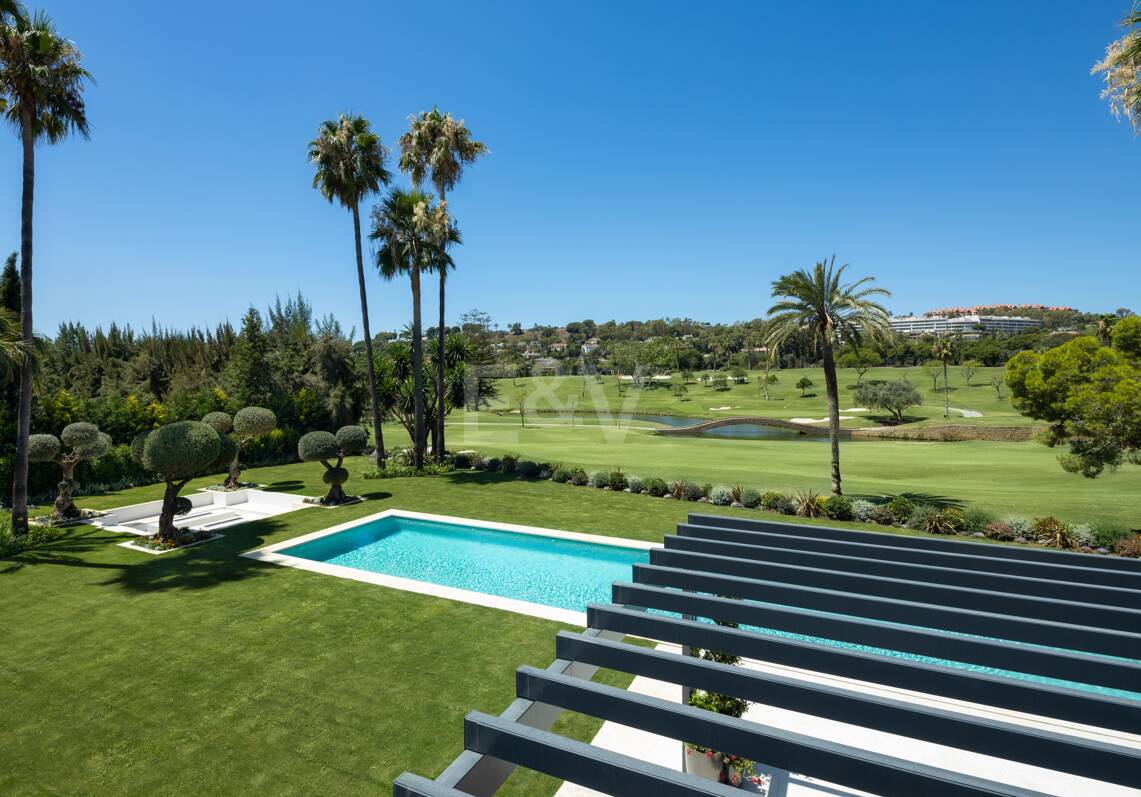 Villa de lujo en primera línea de golf con spa privado y zonas de entretenimiento