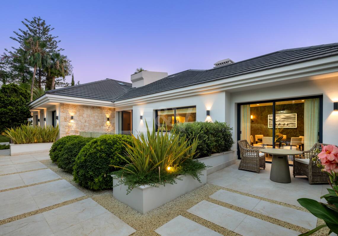 Villa de lujo en primera línea de golf con spa privado y zonas de entretenimiento
