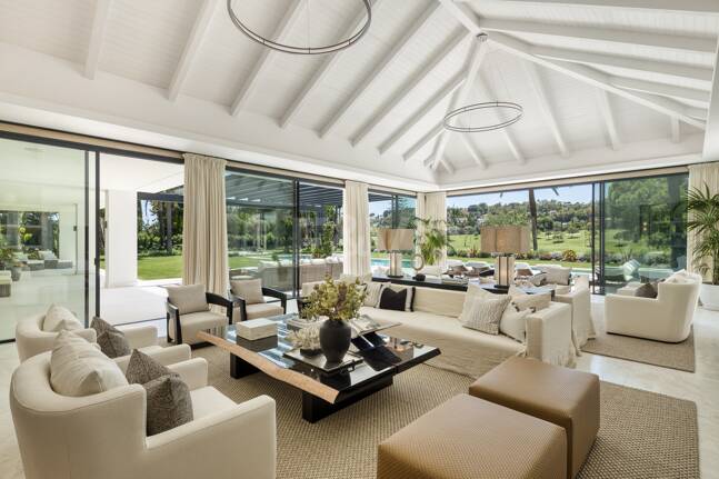 Villa de lujo en primera línea de golf con spa privado y zonas de entretenimiento