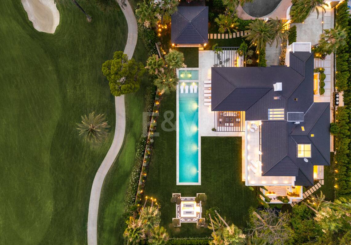 Villa de lujo en primera línea de golf con spa privado y zonas de entretenimiento