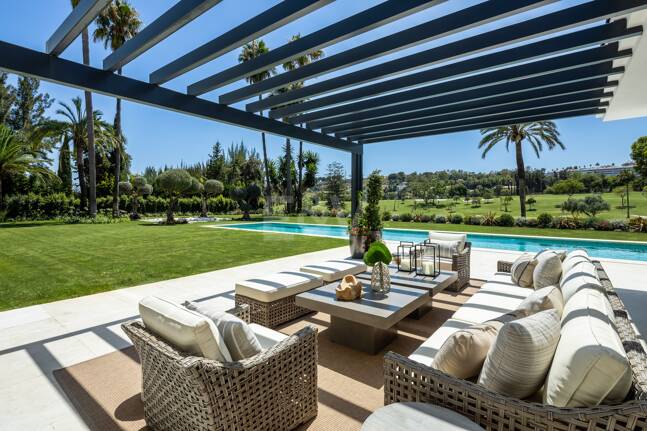 Villa de lujo en primera línea de golf con spa privado y zonas de entretenimiento