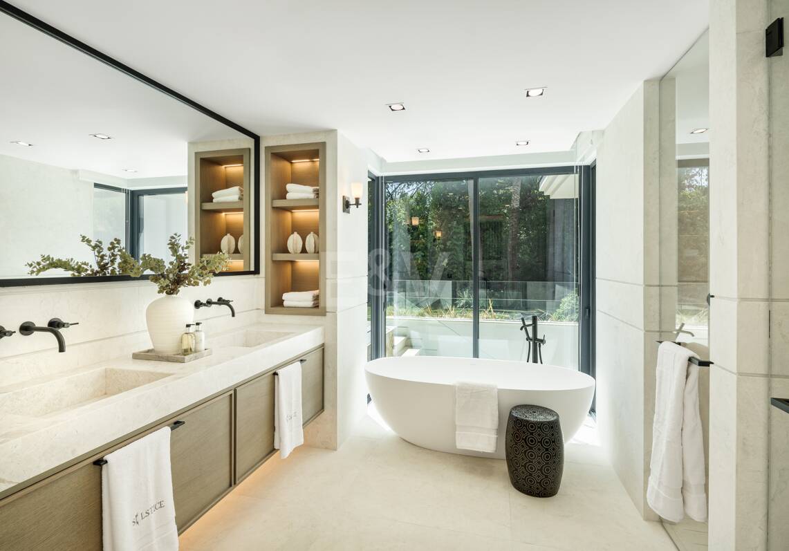 Villa de lujo en primera línea de golf con spa privado y zonas de entretenimiento