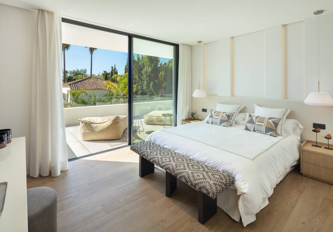 Villa de lujo con spa y piscina privados en Las Brisas, Nueva Andalucía