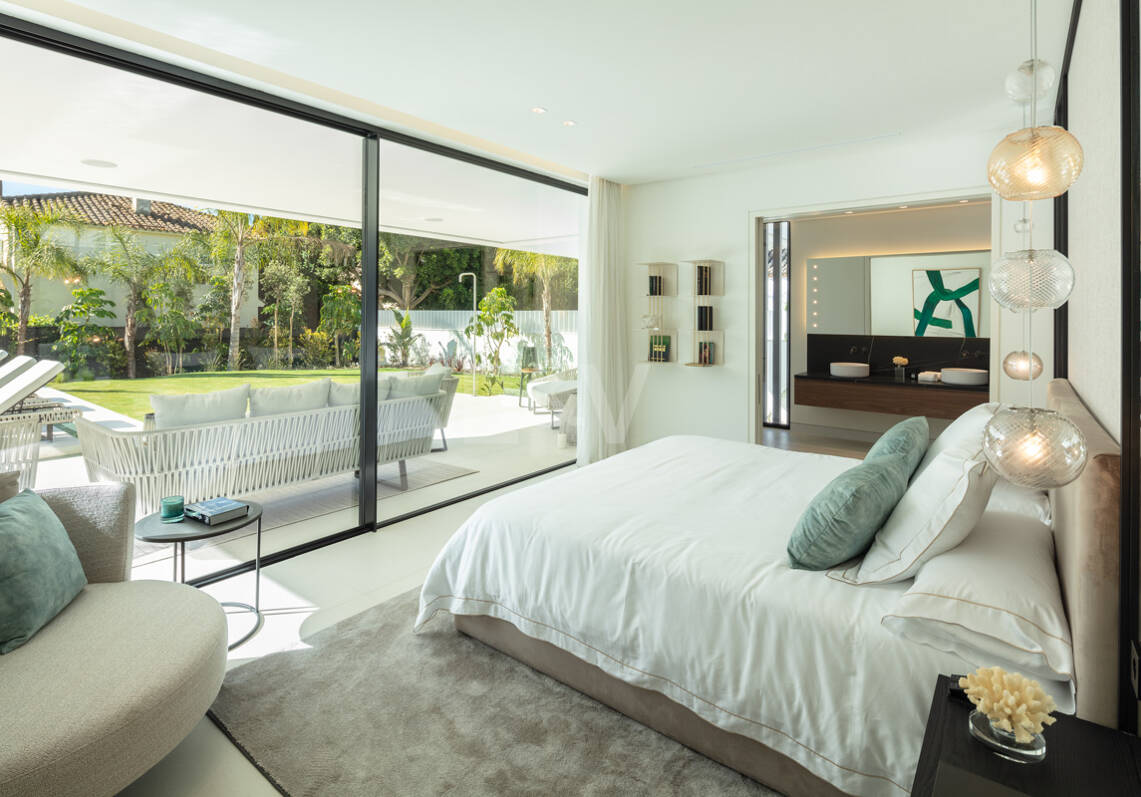 Villa de lujo con spa y piscina privados en Las Brisas, Nueva Andalucía