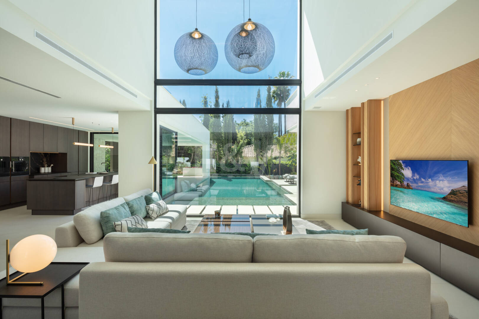 Villa de lujo con spa y piscina privados en Las Brisas, Nueva Andalucía