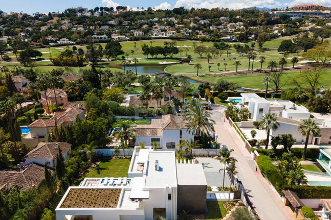 Villa de lujo con spa y piscina privados en Las Brisas, Nueva Andalucía
