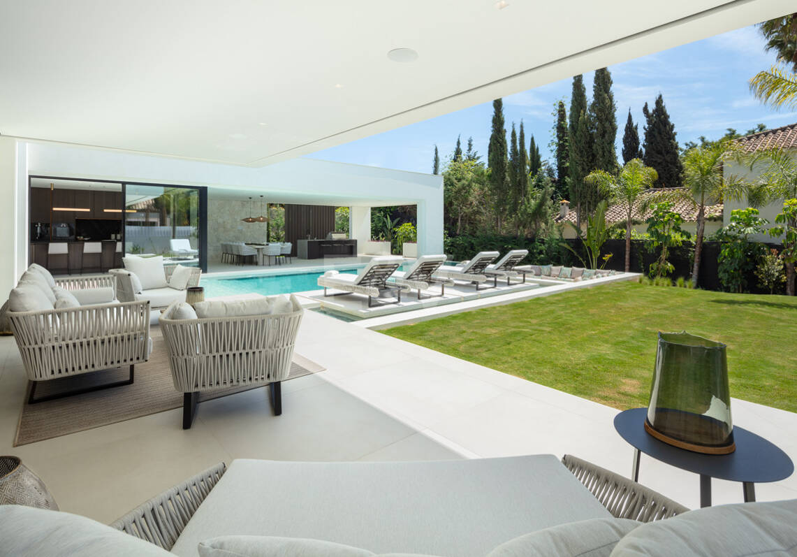 Villa de lujo con spa y piscina privados en Las Brisas, Nueva Andalucía