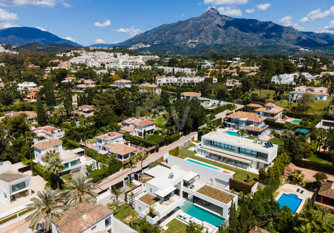 Villa de lujo con spa y piscina privados en Las Brisas, Nueva Andalucía