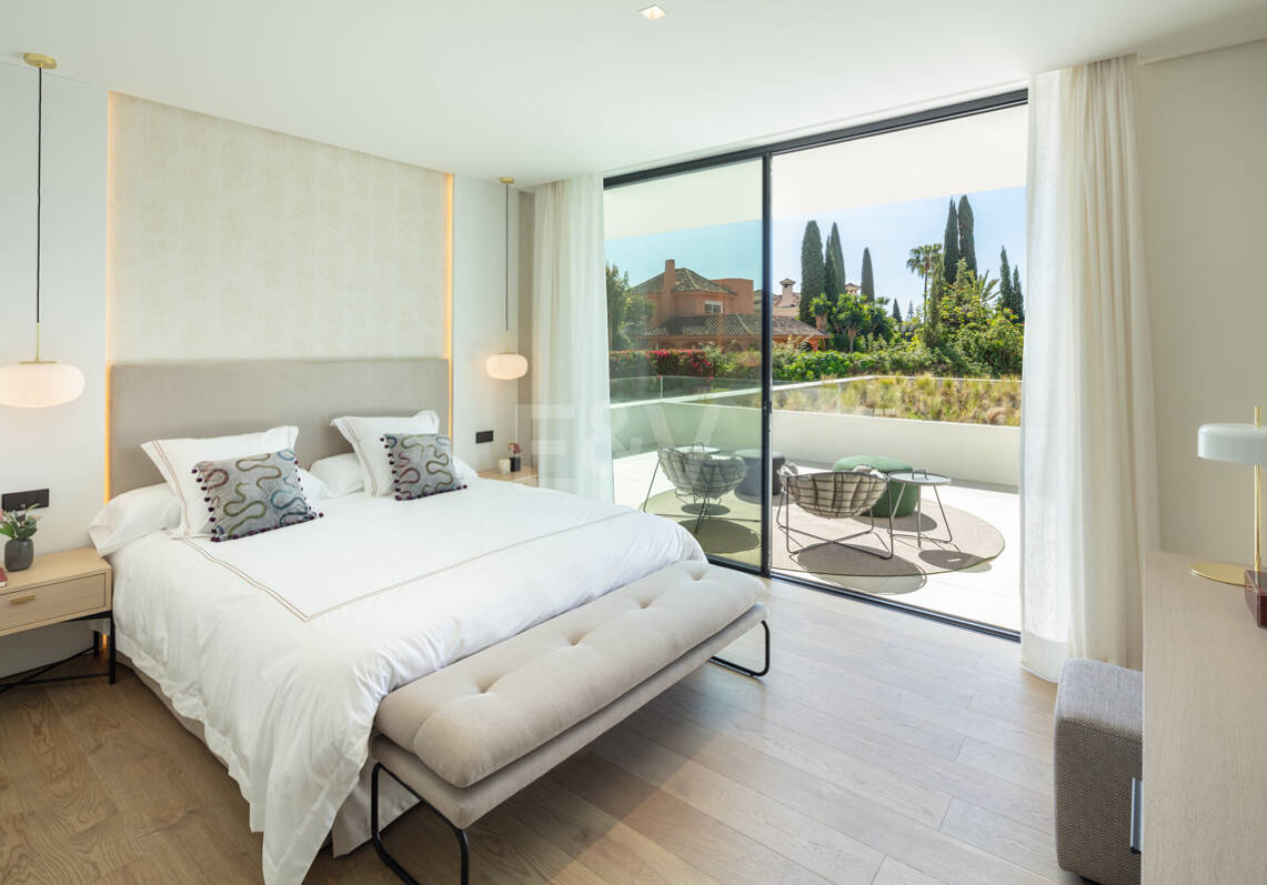 Villa de lujo con spa y piscina privados en Las Brisas, Nueva Andalucía