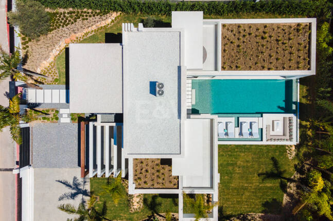 Villa de lujo con spa y piscina privados en Las Brisas, Nueva Andalucía
