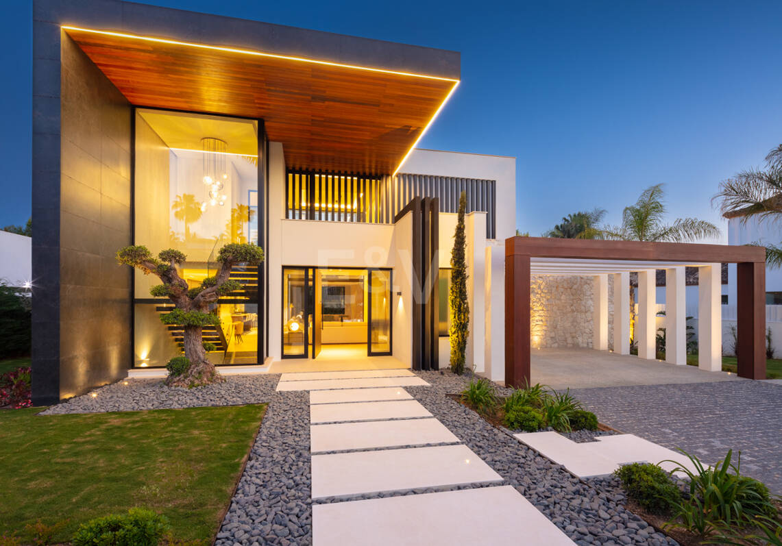 Villa de lujo con spa y piscina privados en Las Brisas, Nueva Andalucía