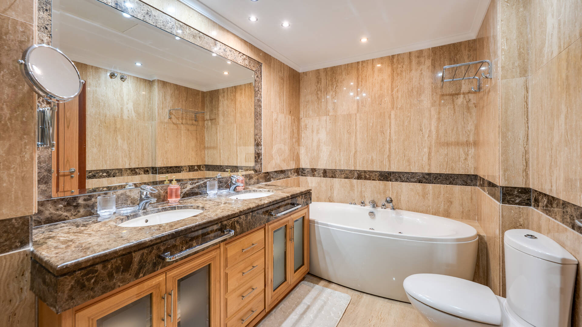 Appartement à louer en Marbella Golden Mile, Marbella (Toutes les zones)
