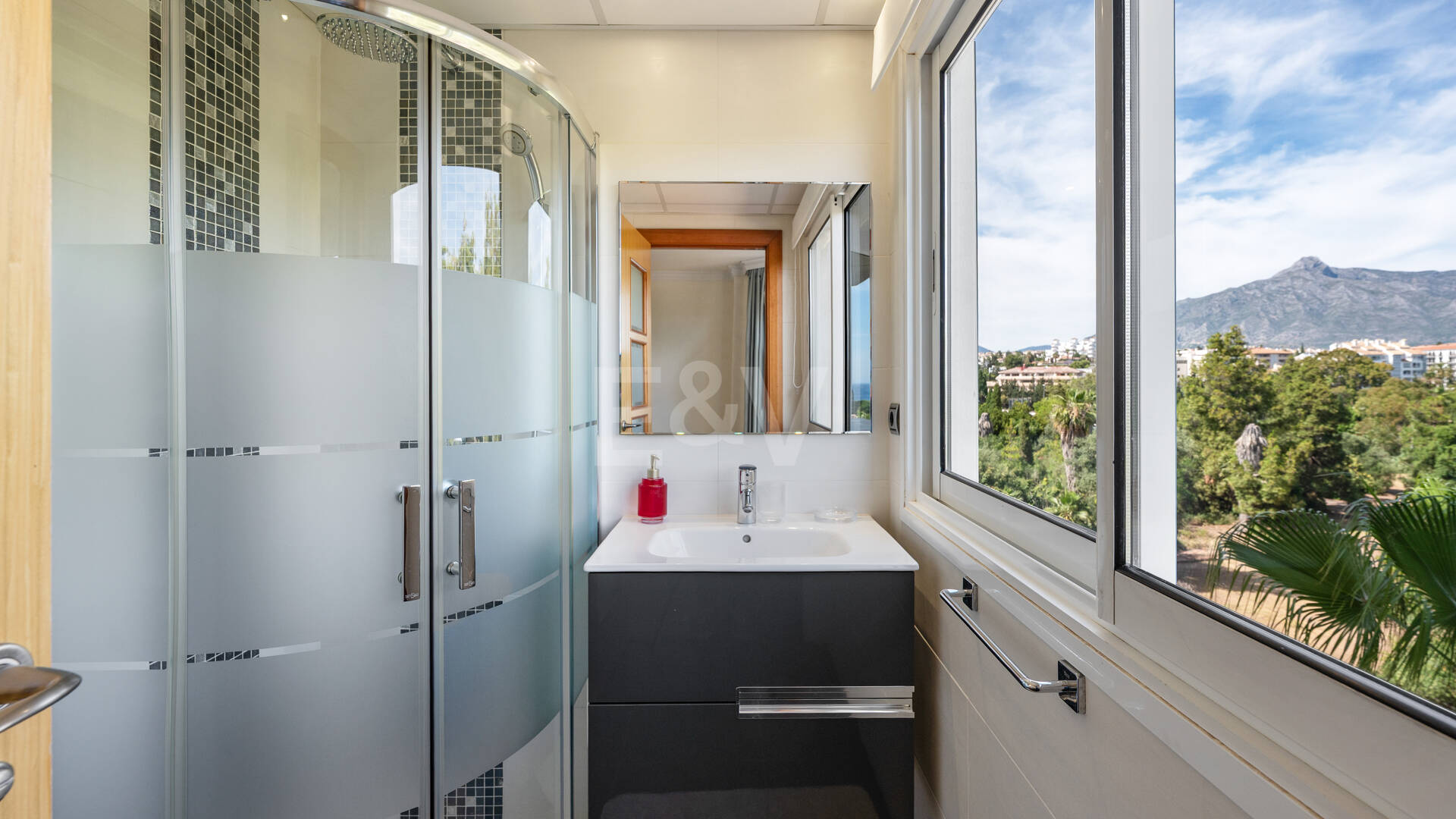 Appartement à louer en Marbella Golden Mile, Marbella (Toutes les zones)